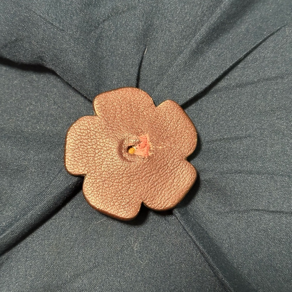 SOLD Coach Tea Roses (5) - Picture 7 of 13